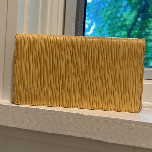 Louis Vuitton Epi Yellow Checkbook Holder - Picture 10 of 13
